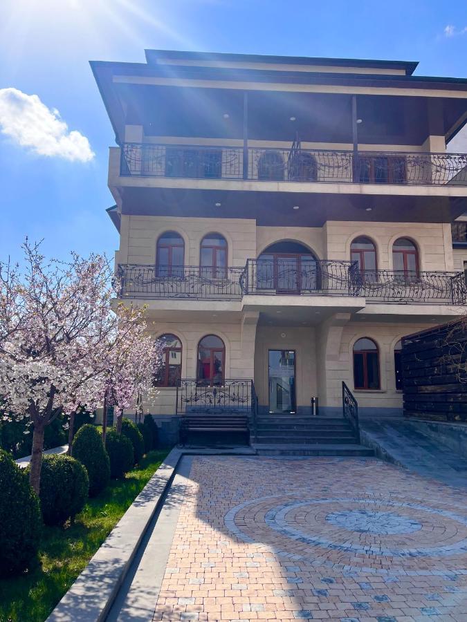 Bien Hotel Єреван Екстер'єр фото