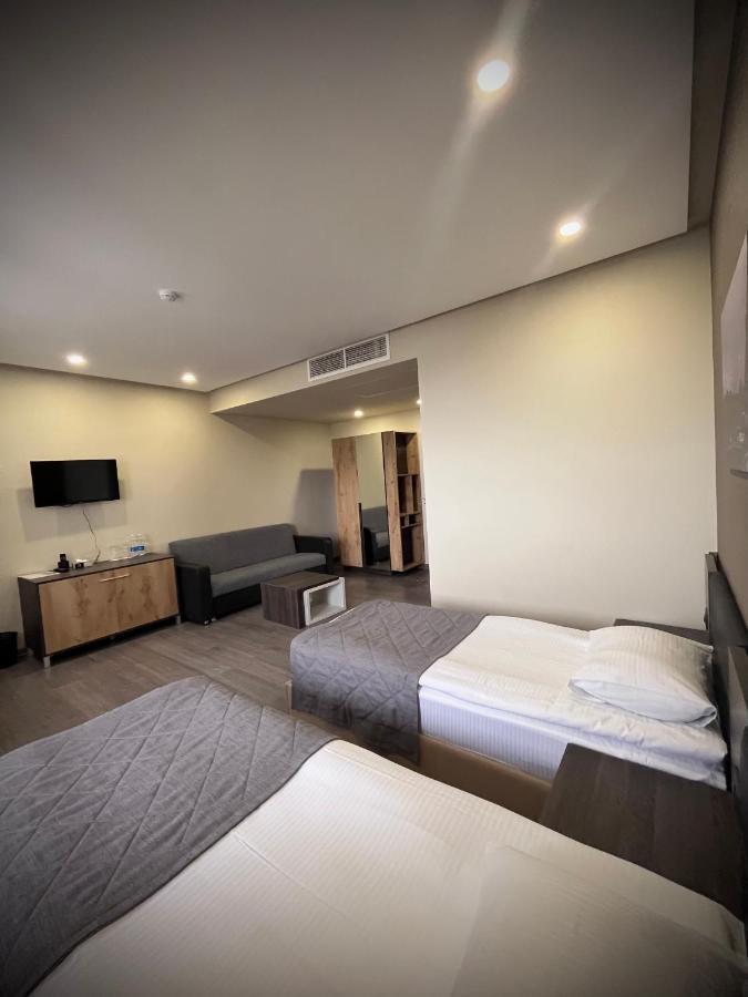 Bien Hotel Єреван Екстер'єр фото