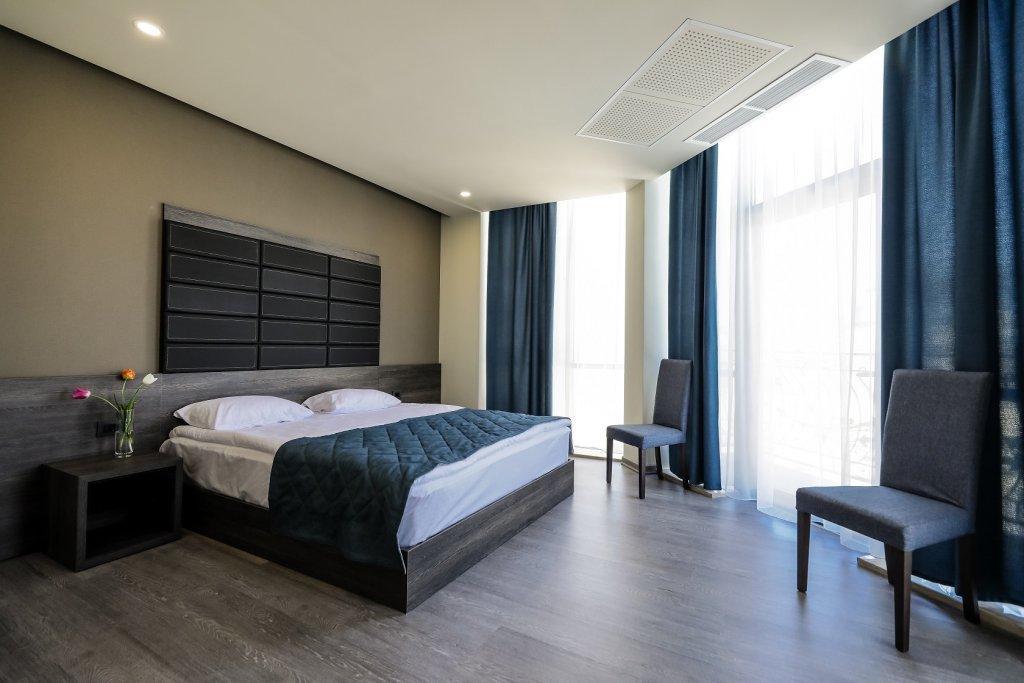 Bien Hotel Єреван Екстер'єр фото