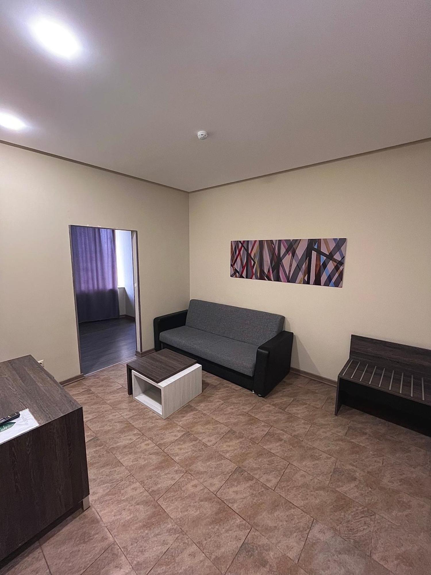 Bien Hotel Єреван Екстер'єр фото