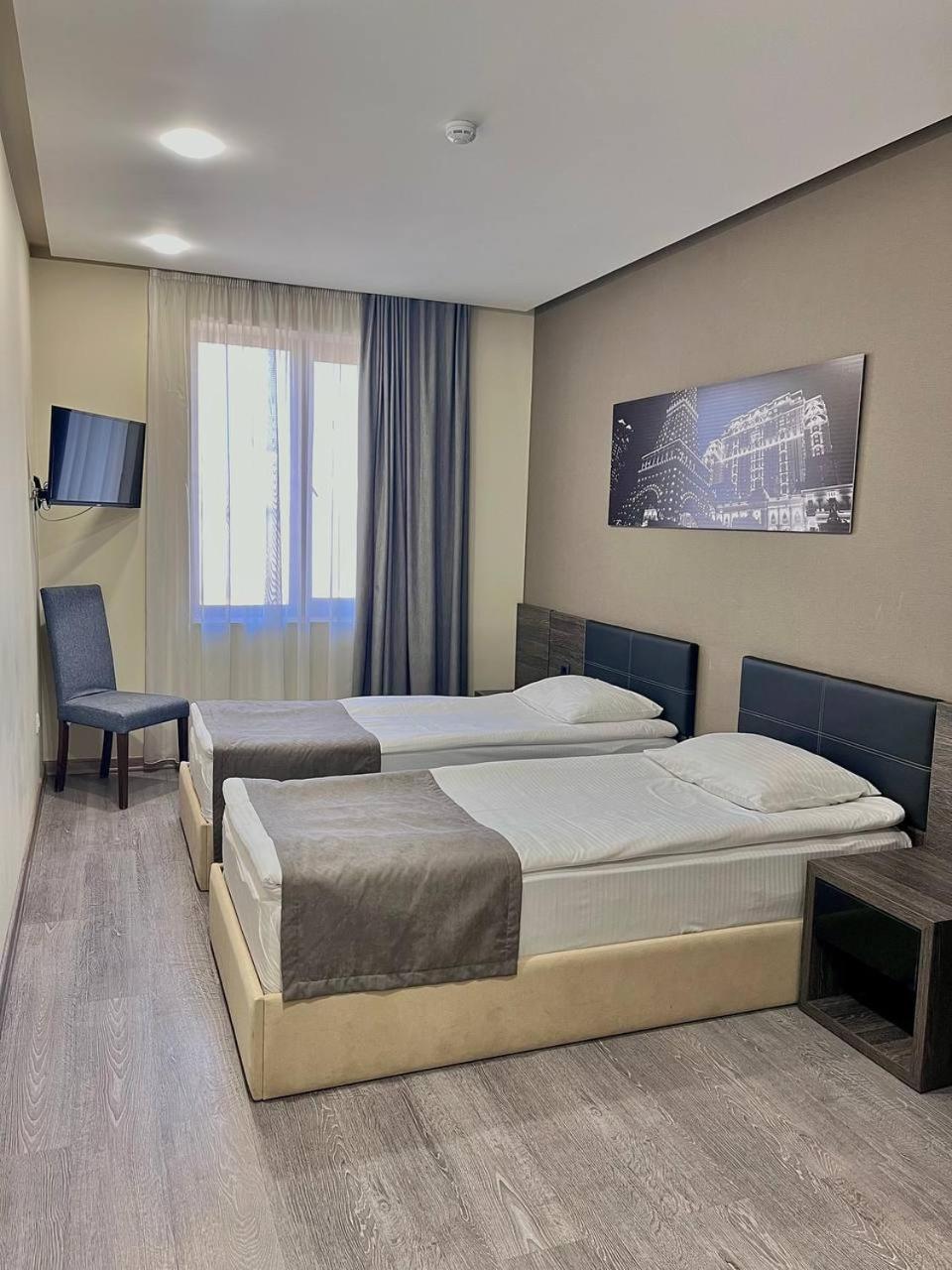 Bien Hotel Єреван Екстер'єр фото