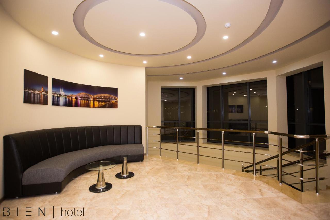 Bien Hotel Єреван Екстер'єр фото